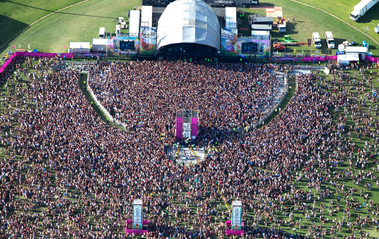 Future Music Festival - Black & White - Power & Light